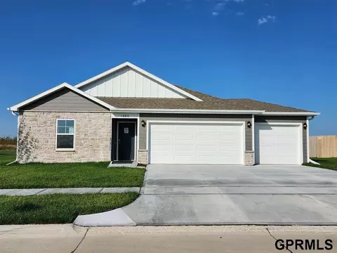 1883 Kara Way, Fremont, NE 68025