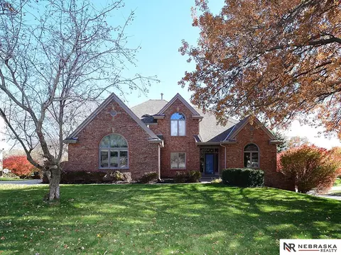 1805 N 129 Cir, Omaha, NE 68154