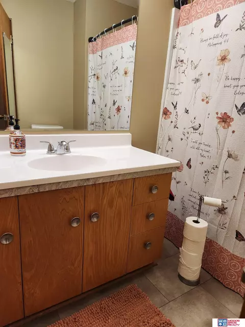 210 Granville Ave, Beatrice, NE 68310 photo 6