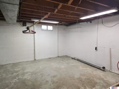 210 Granville Ave, Beatrice, NE 68310 photo 15