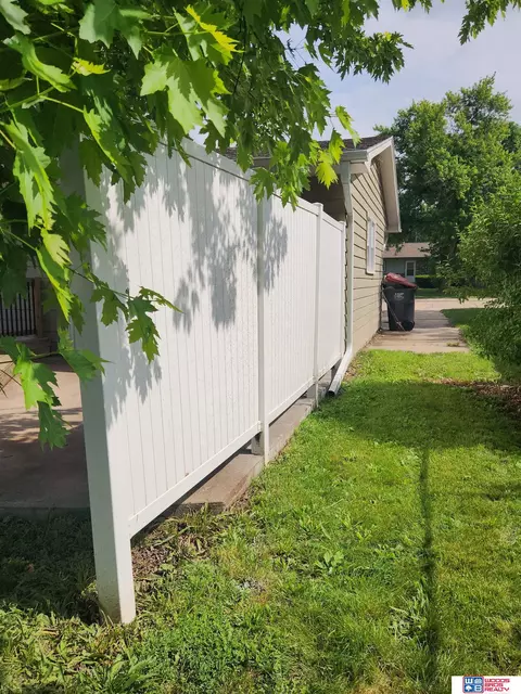 210 Granville Ave, Beatrice, NE 68310 photo 18