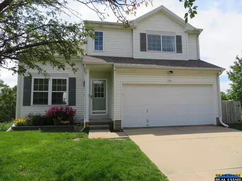 7526 N 82 Cir, Omaha, NE 68122