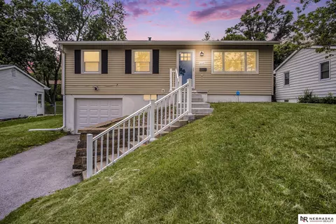 12405 B St, Omaha, NE 68144