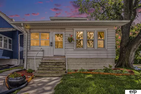 4339 Leavenworth St, Omaha, NE 68105