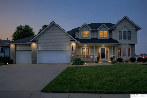 16712 Audrey St, Omaha, NE 68136