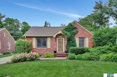 4138 Garfield St, Lincoln, NE 68506