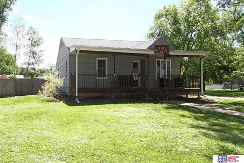 406 Hawthorne Ave, Crete, NE 68333