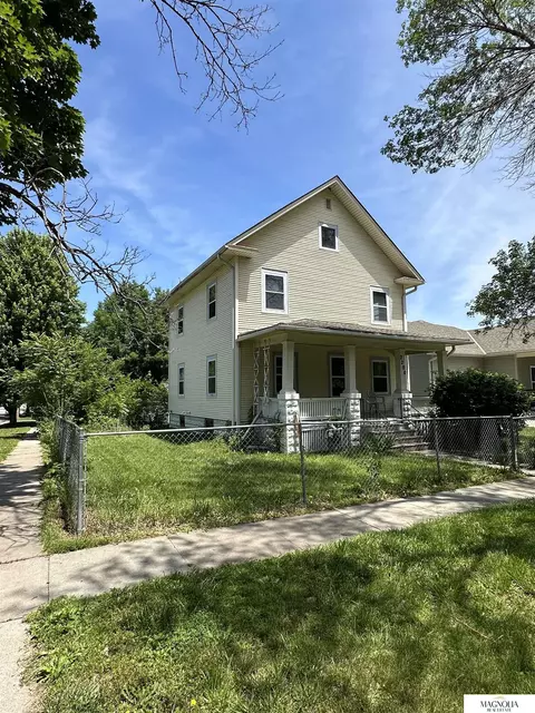 2200 E St, Lincoln, NE 68510