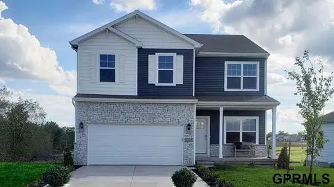 7113 S 205th Ave, Gretna, NE 68028