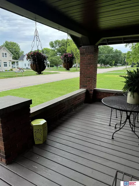 Exterior - 206 E 9th St, Stromsburg, NE 68666 photo 8 of 9