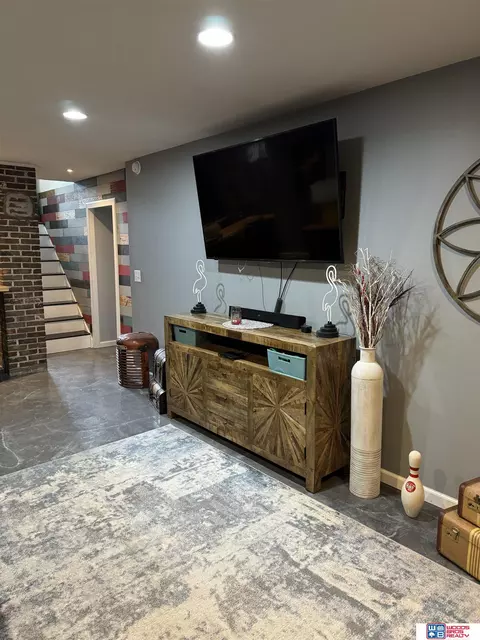 Living - 206 E 9th St, Stromsburg, NE 68666 photo 9 of 9