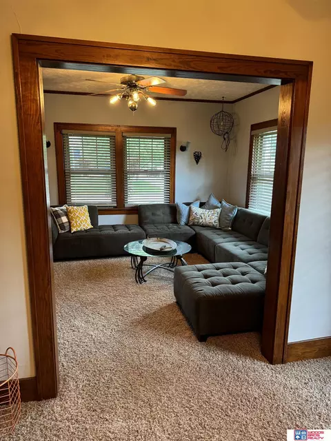 Living - 206 E 9th St, Stromsburg, NE 68666 photo 2 of 9