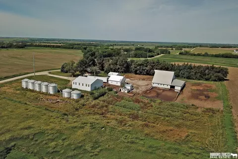 1771 E Rd, Unadilla, NE 68454