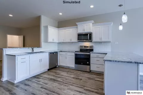 2751 Kings Corner Dr, Lincoln, NE 68516