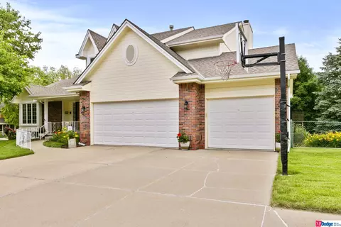 2457 N 147 St, Omaha, NE 68116