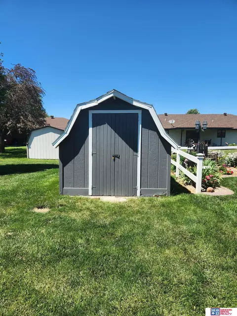 2000 Jackson St, Beatrice, NE 68310 photo 2