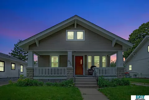 835 S 36th St, Lincoln, NE 68510