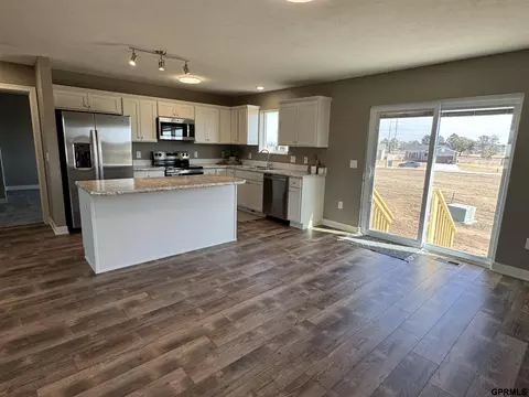 818 N 26th St, Beatrice, NE 68310 photo 5