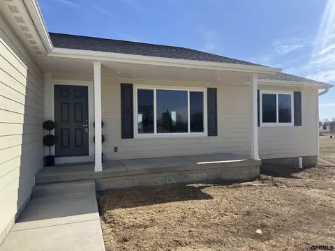 818 N 26th St, Beatrice, NE 68310