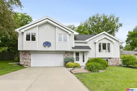 4924 N 112 St, Omaha, NE 68164