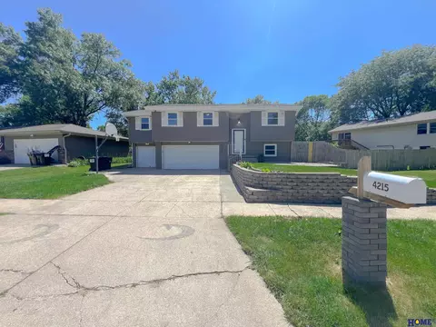 4215 Antelope Creek Rd, Lincoln, NE 68506