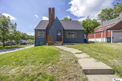 4201 Emmet St, Omaha, NE 68111