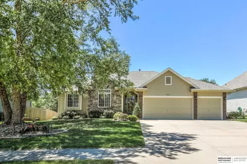 8710 S 97th Ave, La Vista, NE 68128