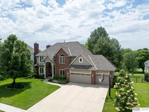 2104 S 183rd Cir, Omaha, NE 68130