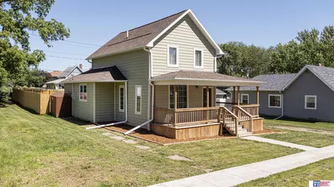632 S 1st St, Seward, NE 68434