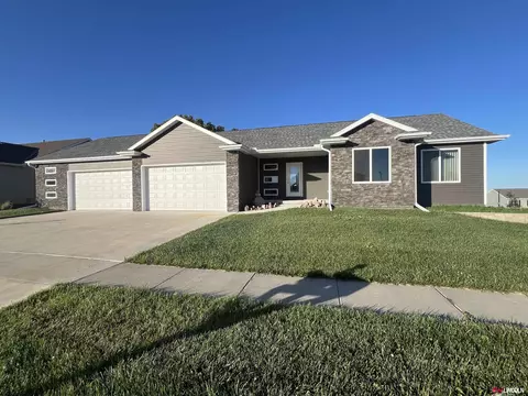 1800 NW 44th St, Lincoln, NE 68528