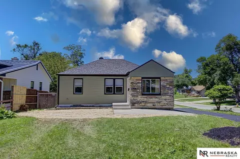 6002 S 40th St, Omaha, NE 68107