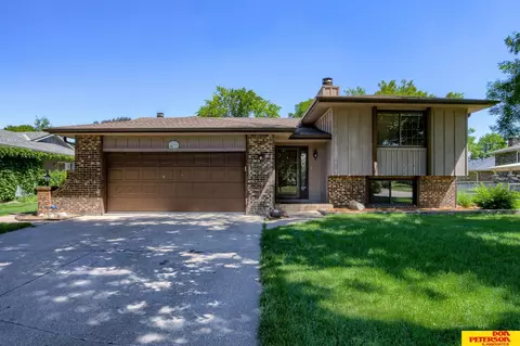 1964 Park Place Dr, Fremont, NE 68025
