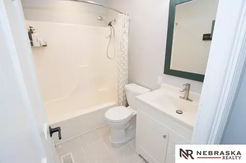 Bath - 545 David Ln, Eagle, NE 68347 photo 1 of 3