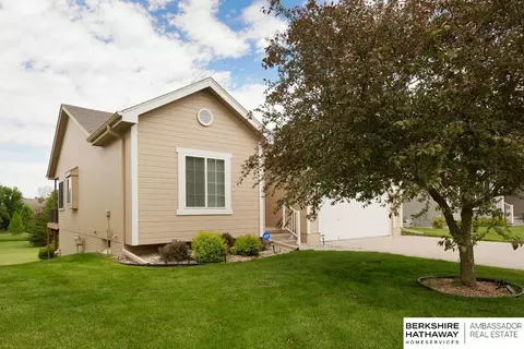 4827 S 190th Cir, Omaha, NE 68135
