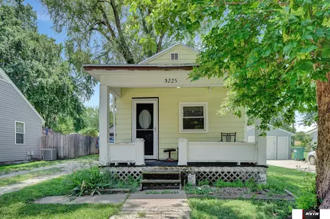3225 Fair St, Lincoln, NE 68503