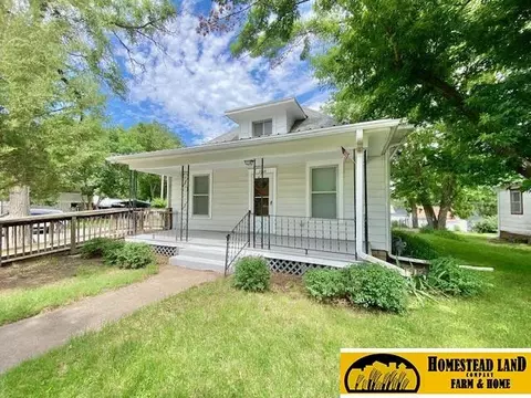 1028 H St, Fairbury, NE 68352