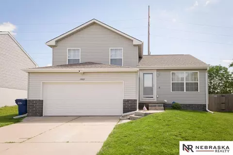 14421 S 25th St, Bellevue, NE 68123