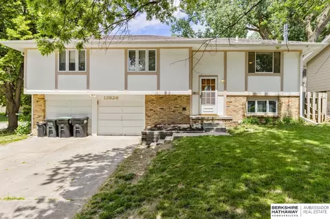 13826 Polk Cir, Omaha, NE 68137