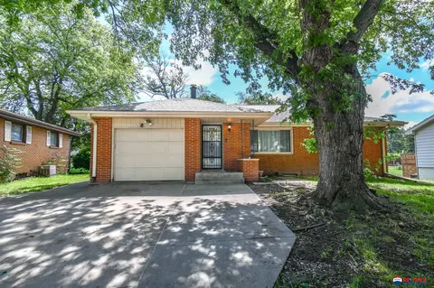 4720 S 47th St, Lincoln, NE 68516