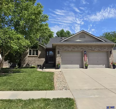 1222 Patterson Dr, Lincoln, NE 68522