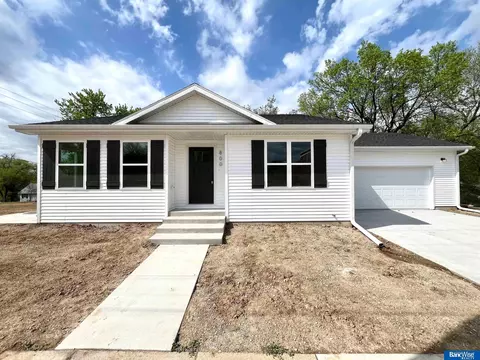 800 Tait Ave, Beatrice, NE 68310