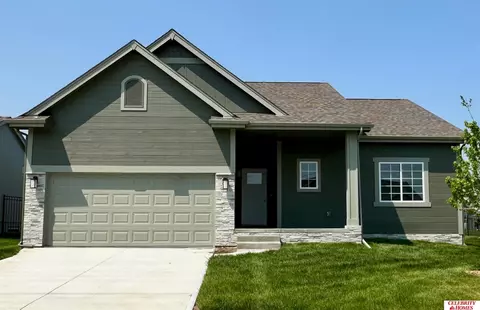 14614 S 18 St, Bellevue, NE 68123
