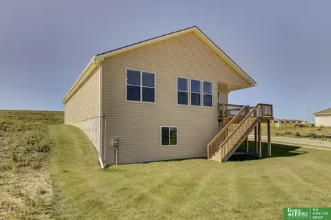 17522 Robin Dr, Omaha, NE 68136 photo 38