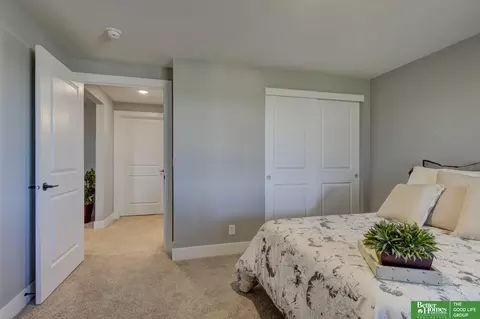 17522 Robin Dr, Omaha, NE 68136 photo 31
