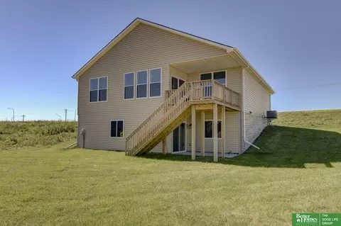 17522 Robin Dr, Omaha, NE 68136 photo 37
