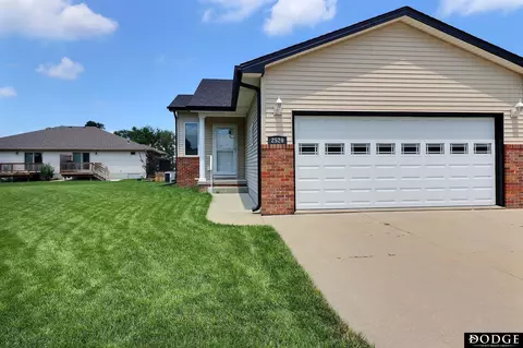 2520 Winston Cir, Fremont, NE 68025