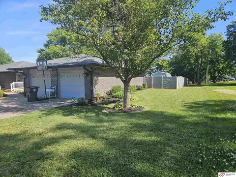100 Franklin Ave, Beatrice, NE 68310 photo 3