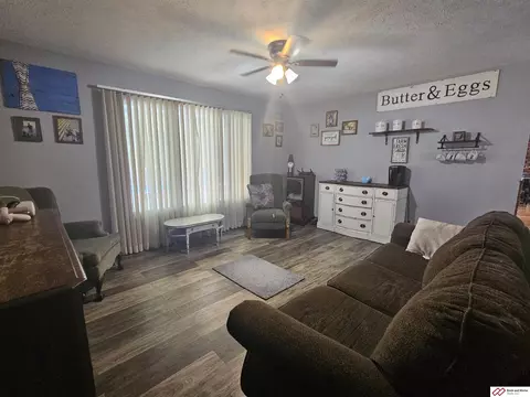 100 Franklin Ave, Beatrice, NE 68310 photo 24