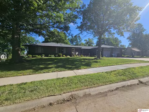 100 Franklin Ave, Beatrice, NE 68310 photo 6