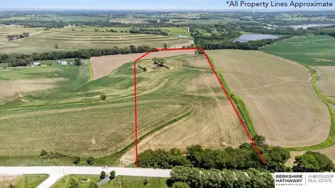 38 N Acres N 108th St, Omaha, NE 68142